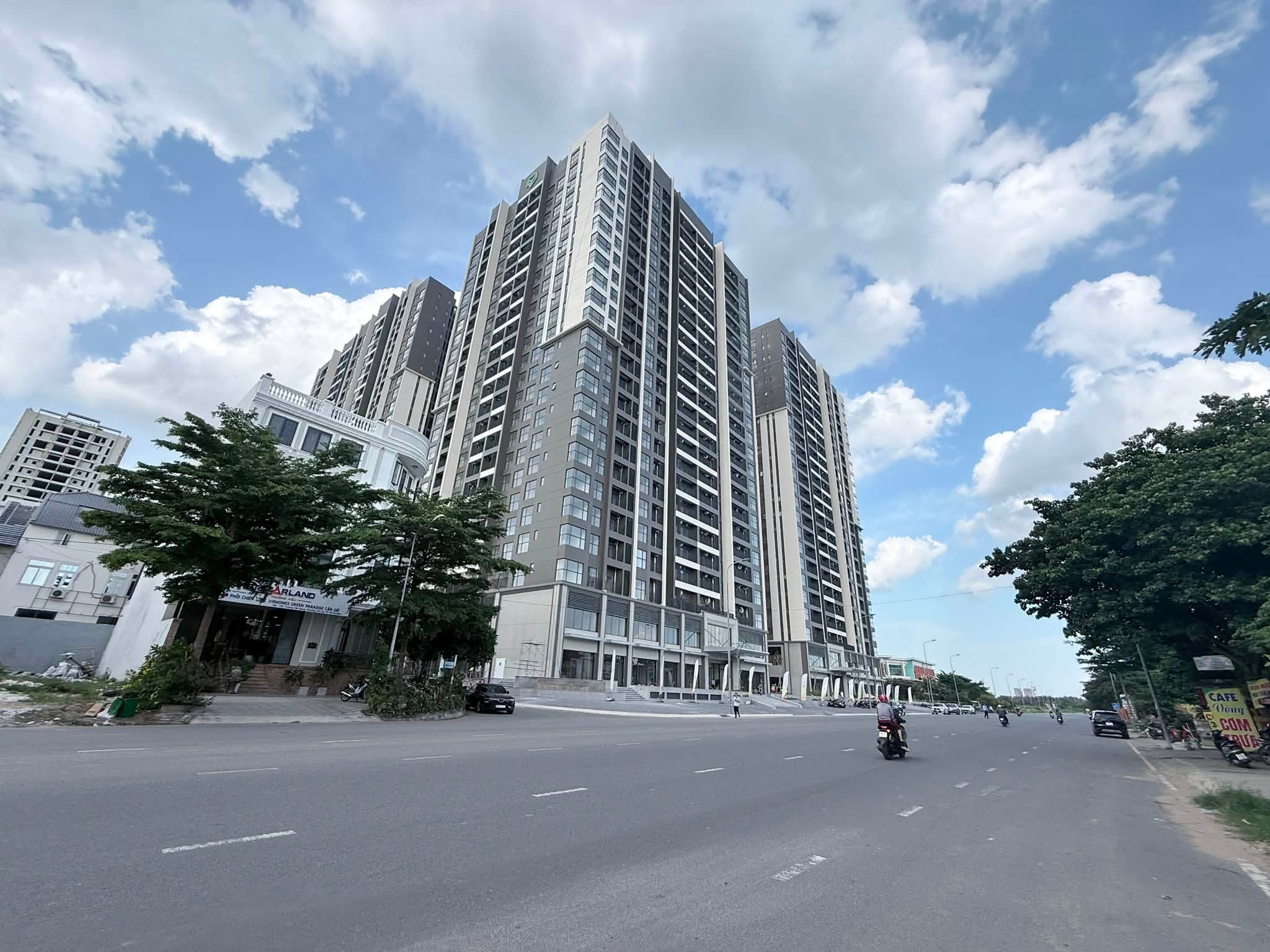 Công viên mảng xanh nội khu không gian sống trong lành tại Victoria Village