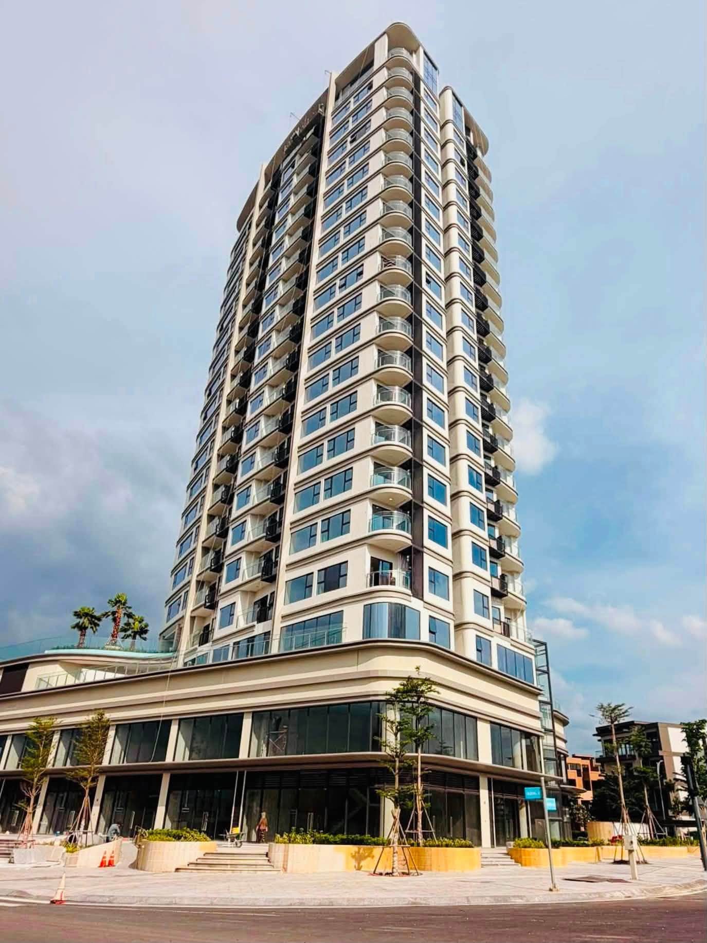 Hình ảnh thực tế tòa tháp căn hộ The 9 Stellars Sơn Kim Land