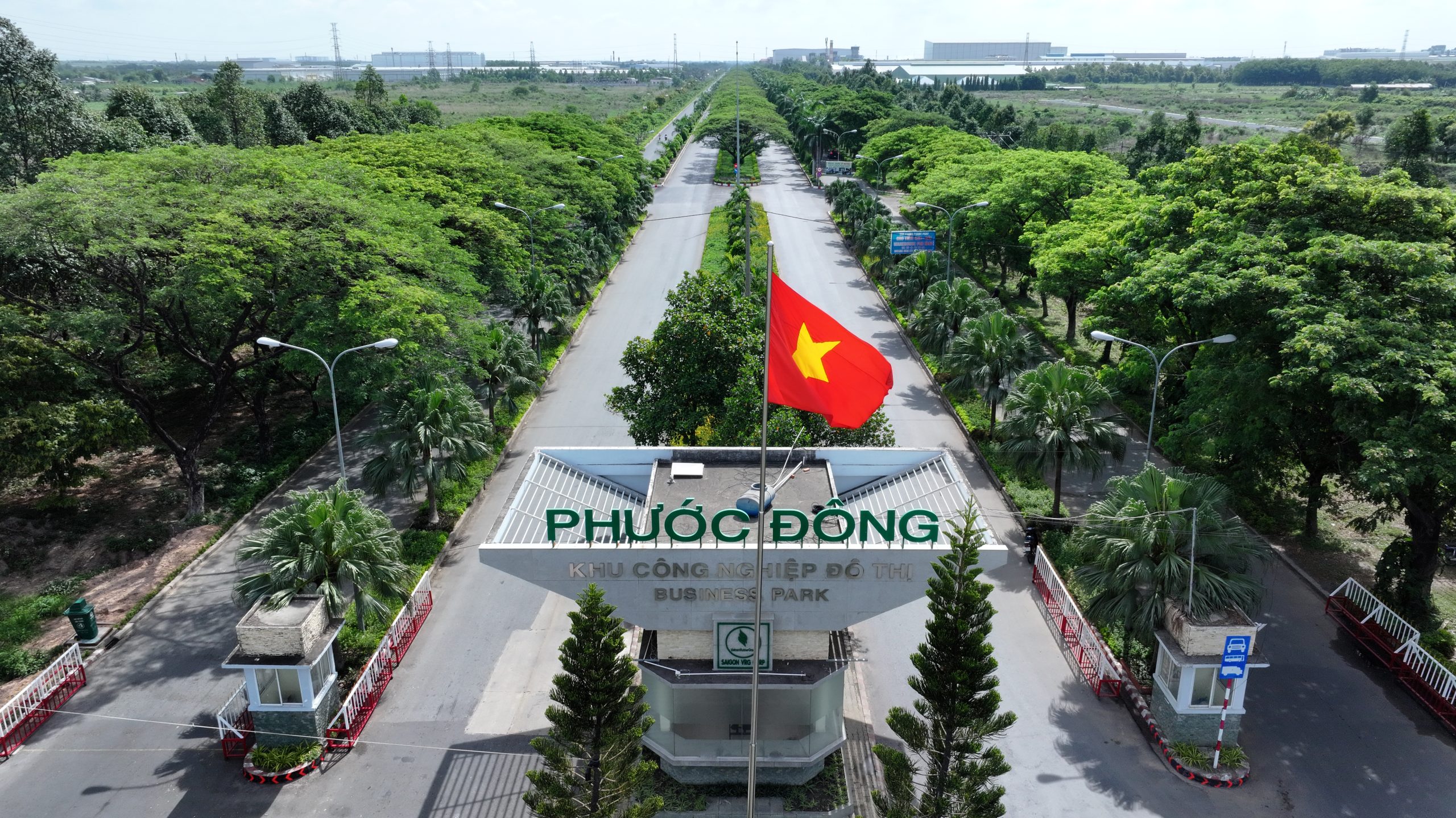 Well-developed transportation infrastructure connecting Phuoc Dong IP with surrounding residential zones